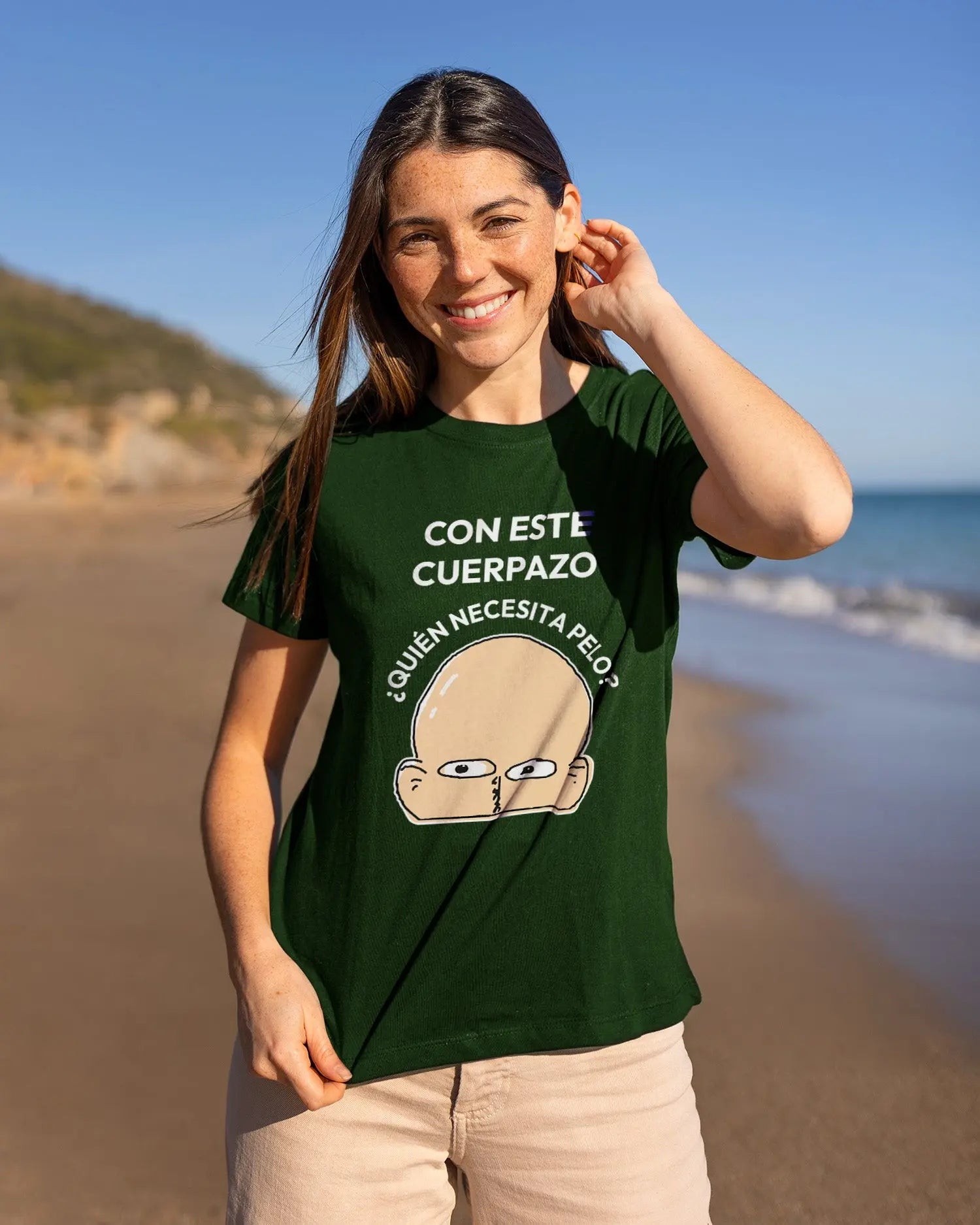 Camiseta de Manga Corta -  Con este Cuerpazo ¿Quién Necesita Pelo?  - 100% Algodón Home & Living