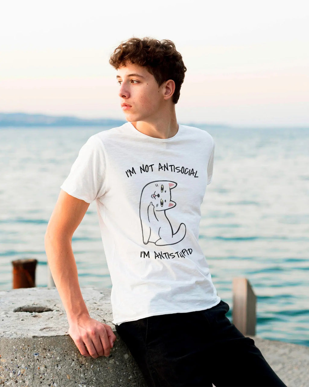 Camiseta de Manga Corta -  Im not Antisocial, Im Antistupid  - 100% Algodón Home & Living