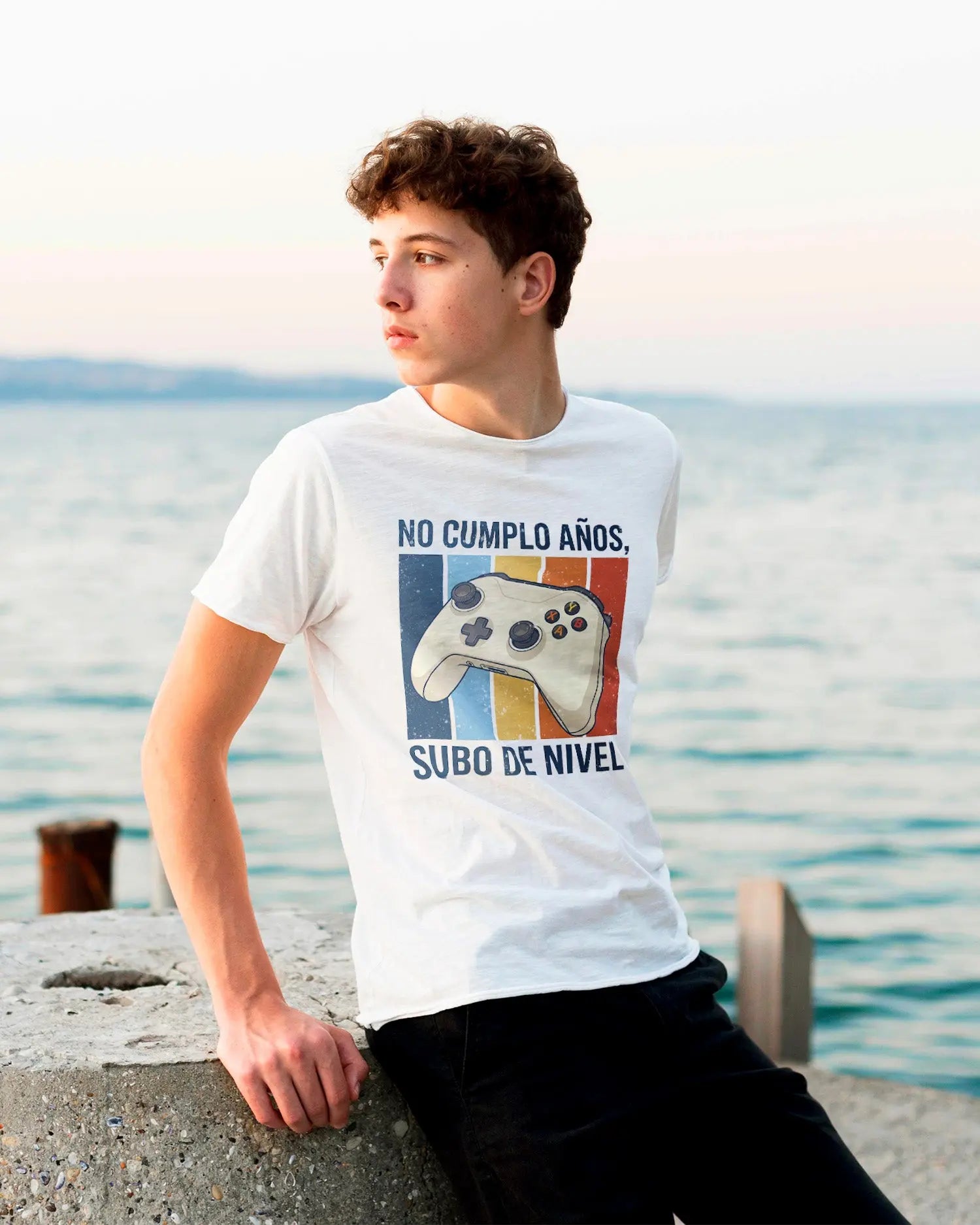 Camiseta de Manga Corta -  No Cumplo Años Subo de Nivel  - 100% Algodón Home & Living