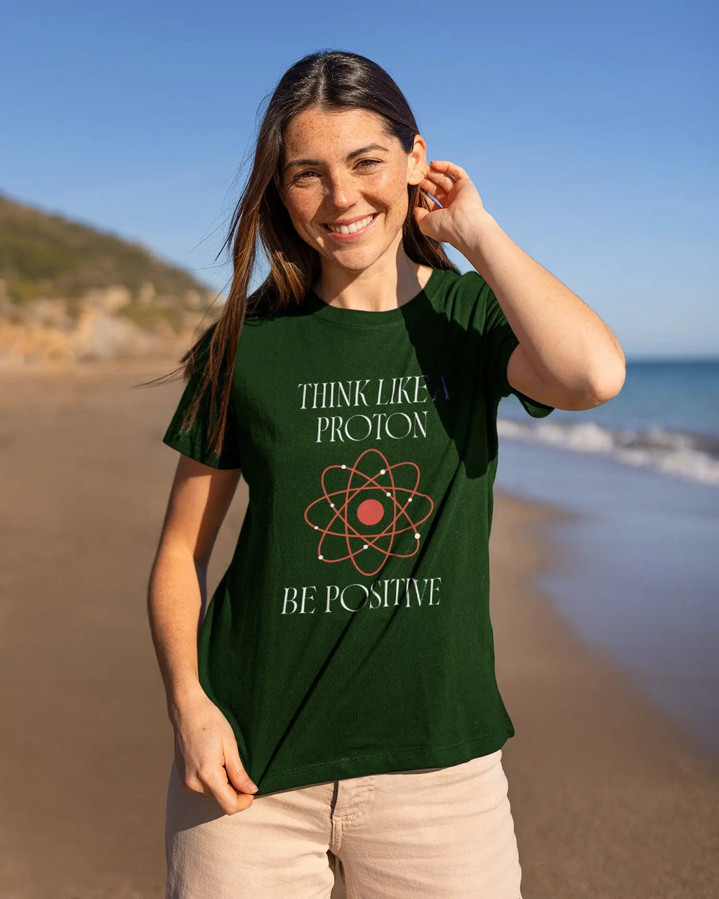 Camiseta de Manga Corta -  Think Like a Proton Be Positive  - 100% Algodón Home & Living